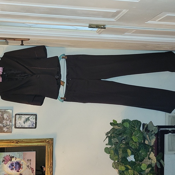 Guess 3 Piece Pants, Shorts, Jacket. Small - Picture 2 of 16